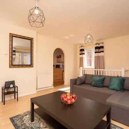 Bristol's Coach House - 2 Bedroom Detached With Secure Parking Apartment