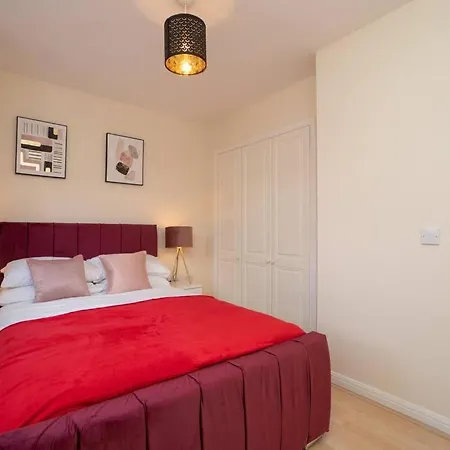 Apartment Bristol's Coach House - 2 Bedroom Detached With Secure Parking Bristol